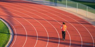 Z czego robi się bieżnię?