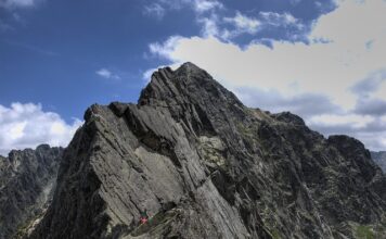 Co trudniejsze rysy czy Orla Perć?