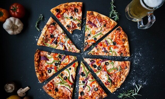 Ile funtów kosztuje pizza? Ile funtów kosztuje pizza?
