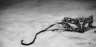 W co się ubrać do samolotu do Turcji?