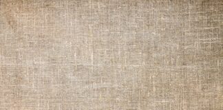 Jaki wzór jest charakterystyczny dla tkaniny tartan?