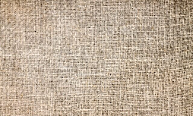 Jaki wzór jest charakterystyczny dla tkaniny tartan? Jaki wzór jest charakterystyczny dla tkaniny tartan?