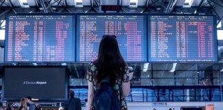 Ile trwa lot z Polski do Szkocji?