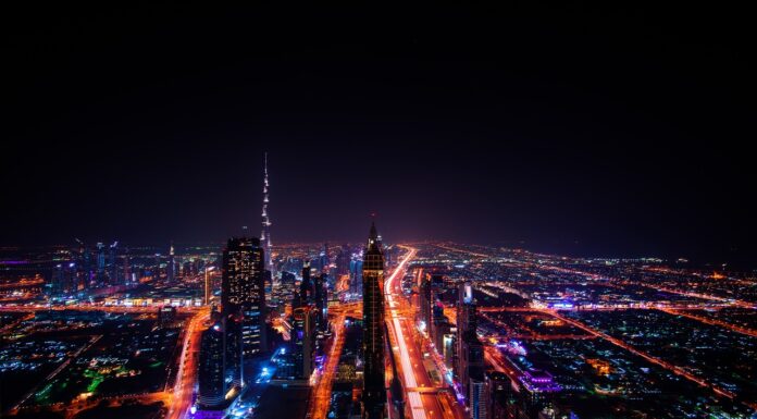 Dubaj nocą